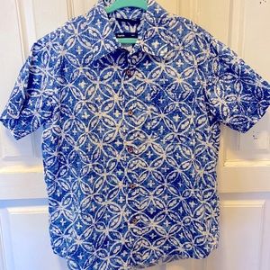 Gap Kids blue and white button down shirt with wooden buttons Sz Small. EUC